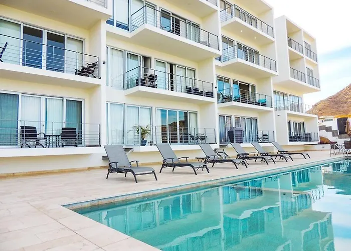 Beautiful Ocean View Condo, 3Br 3.5 Bt