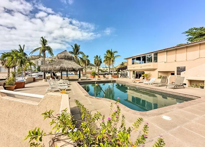 Chic Cabo San Lucas Getaway < 2 Miles To Beaches!