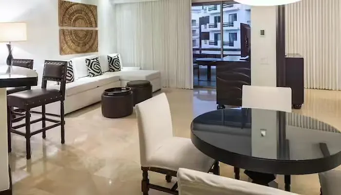 Cabo Azul Resort And Spa