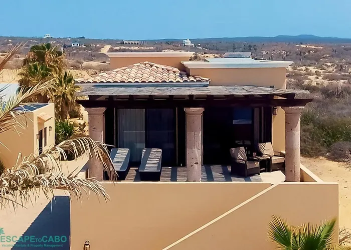 Casa Kash Beautiful 4 Bedroom Beachfront Villa