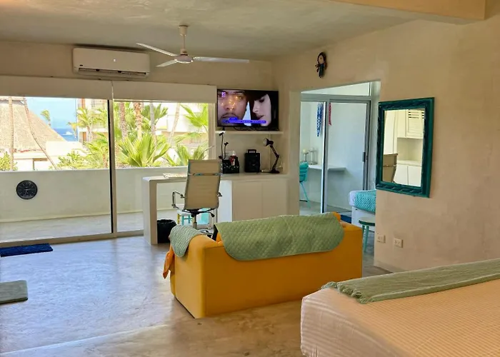 Ocean Front Gorgeous Apartment