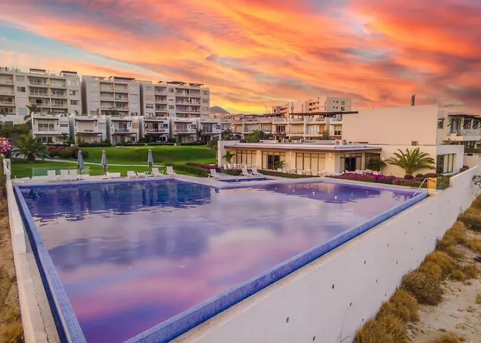 Exquisite Penthouse Rooftop Vista Vela
