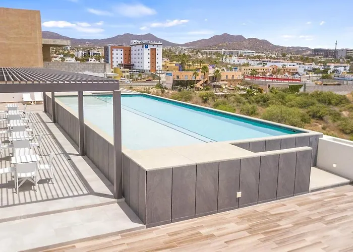 Walk To The Beach, Great Location