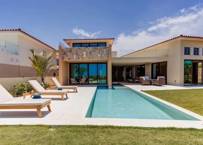 Stunning Villa With Private Pool, Jacuzzi And Ocean View