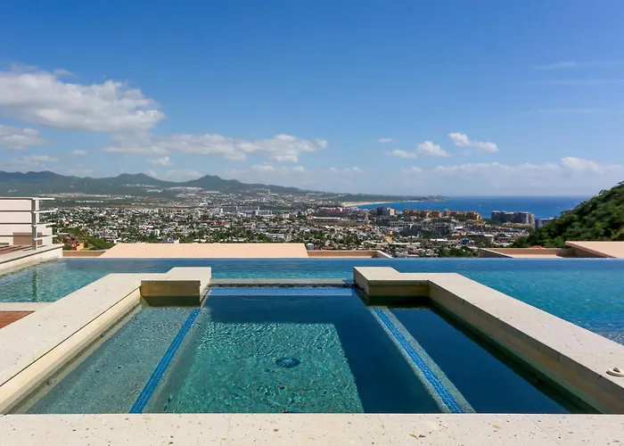 Luxe Mtn Top Retreat W/ Pool Access & Sea View!