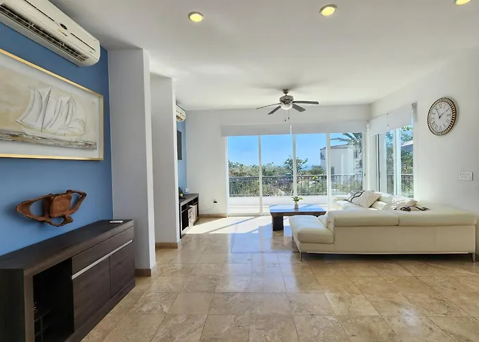 Wonderful 3Bed-2.5 Baths-Priv.Pool & Beachaccess