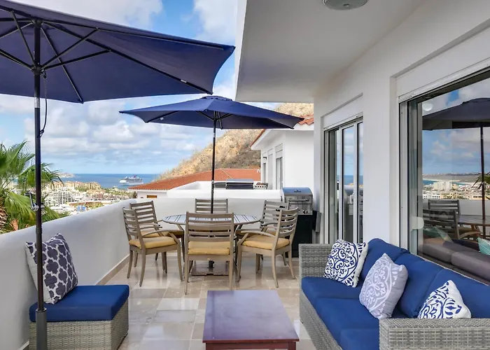 Chic Cabo Condo - Walk To Marina & Downtown!