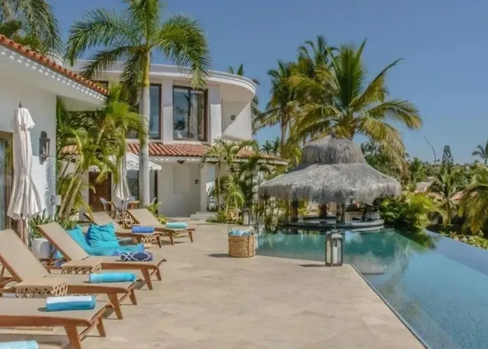 Modern Beachfront Escape In Cabo