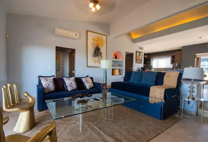 Casa Reyes -All In One, Heated Pool & Beach Access