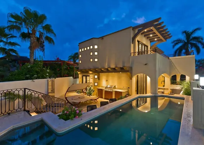 Marbella Lane - Stylish Private Villa Oceanviews