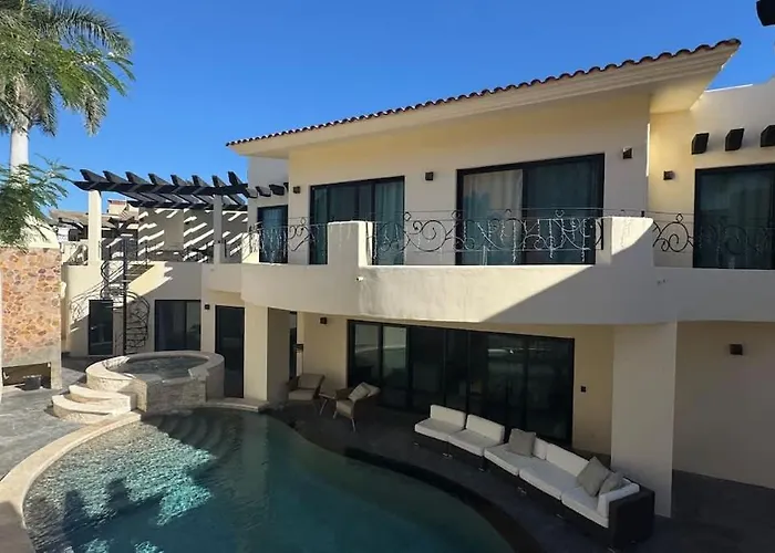 Grand Villa Famlee - Multi-Family Rental Sleeps 16