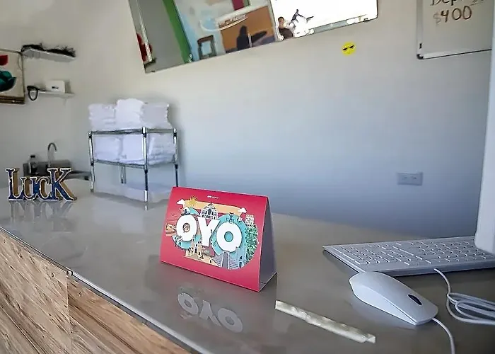 Oyo Hotel Plaza Las Torres, Cabo San Lucas