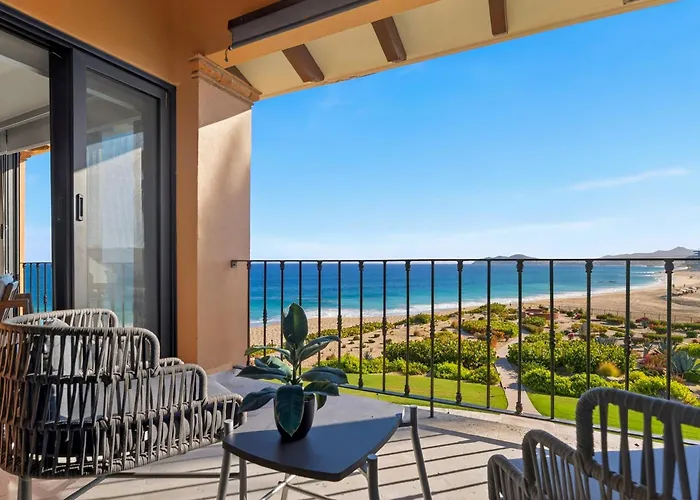 Casa Del Mar Elegant Two-Story Oceanfront Escape