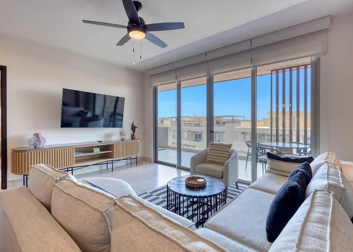 Luxury Cabo Condo With Multiple Pools, Pickleball, Gym & Rooftop