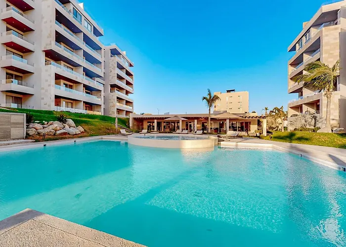Stunning 2 Bedroom - Pool - Awesome Amenities