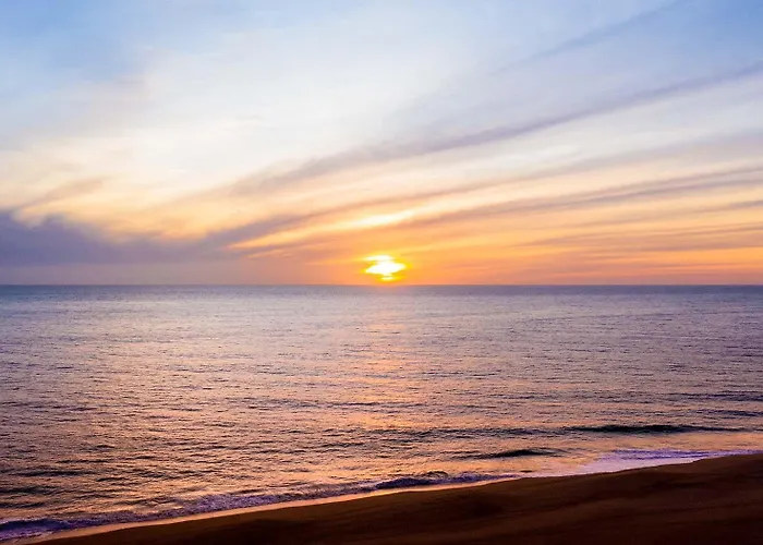 Luxury Coastal Retreat - Pool & World-Class Golf