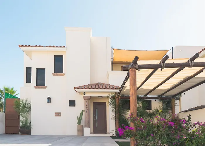 Outsite Los Cabos - Entire 4-Bedroom Home
