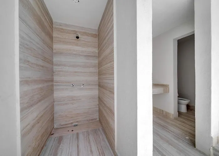 Stunning, Brand New 3 Bdrm Condo In Vistavela Sunset