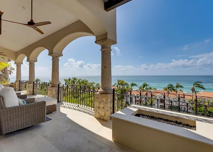 Pool, Hot Tub & Outdoor Kitchen! Palmilla Escape