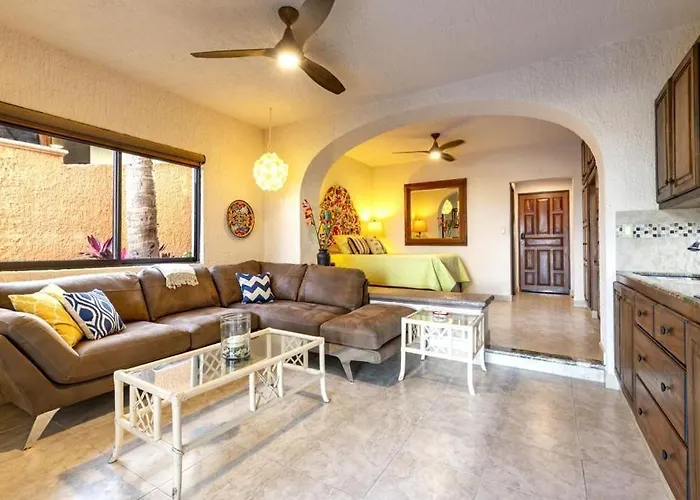 Cozy Beachfront Studio