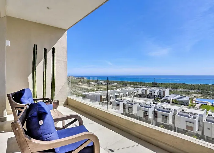 Luxe Cabo Condo W/ Ocean Views + Amenities!
